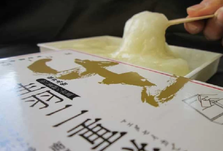 もっちりとした「生羽二重餅」