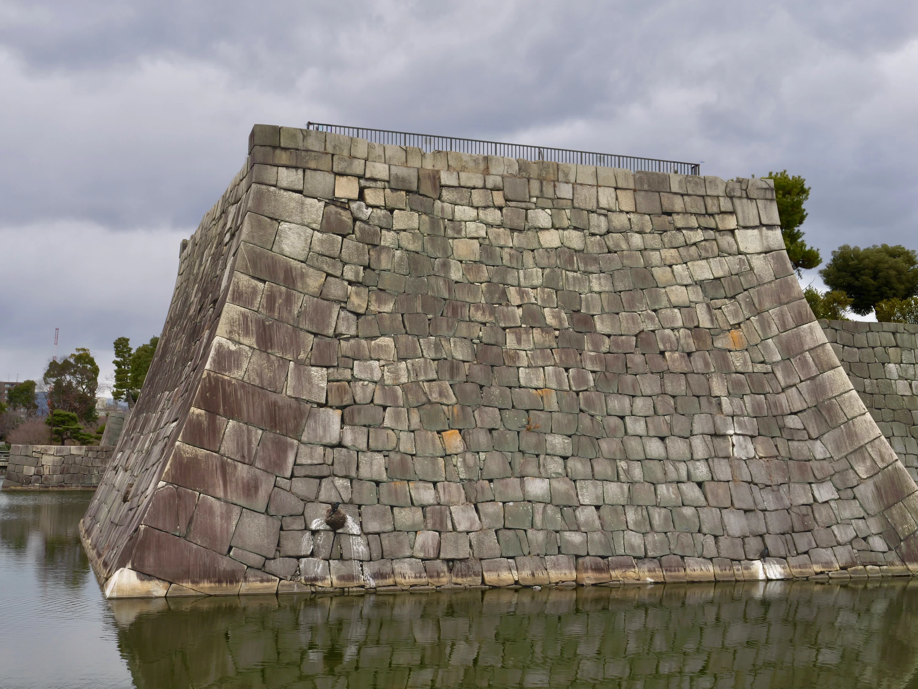 天守台（現地にて撮影）