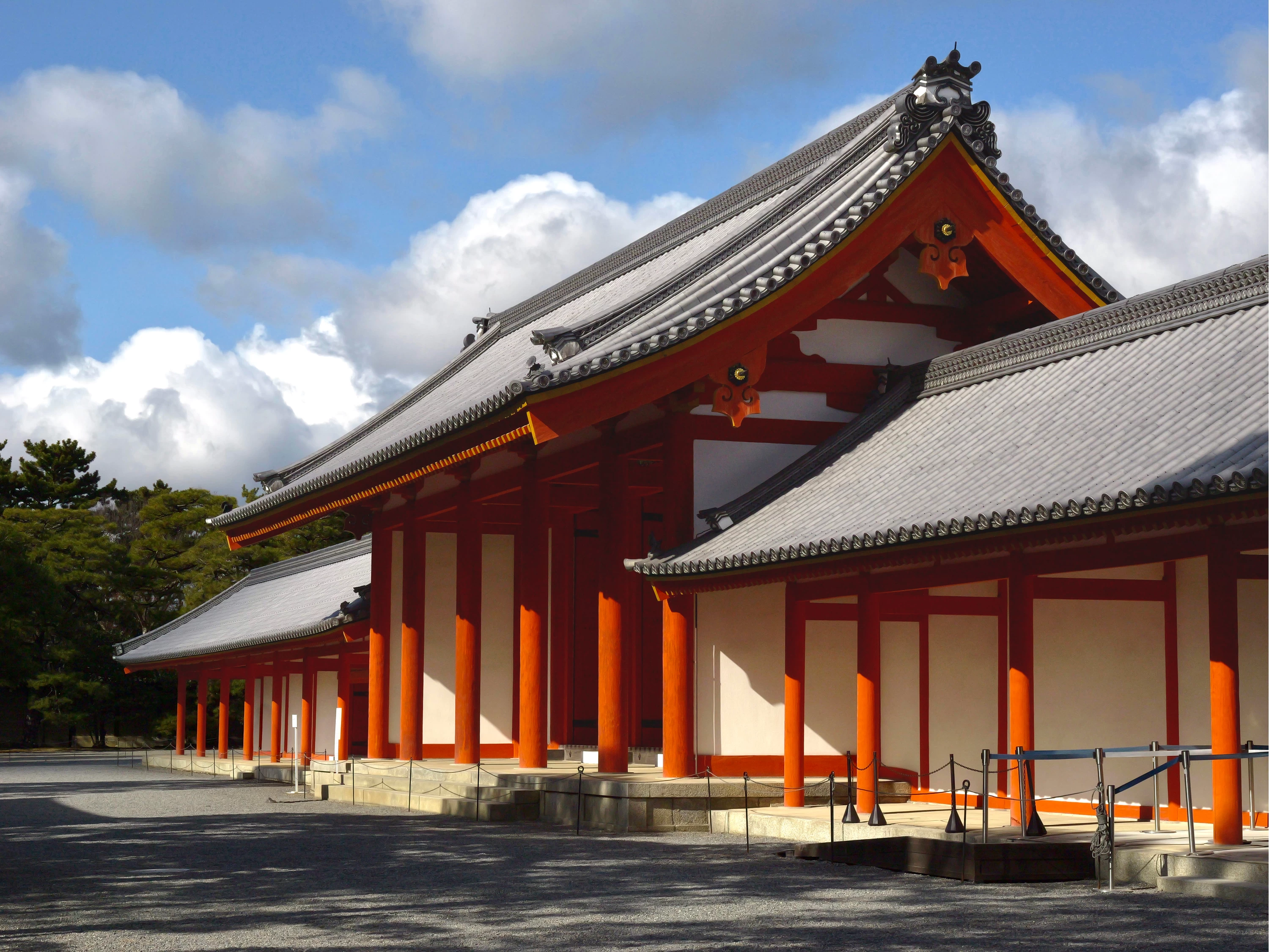 承明門（現地にて撮影）