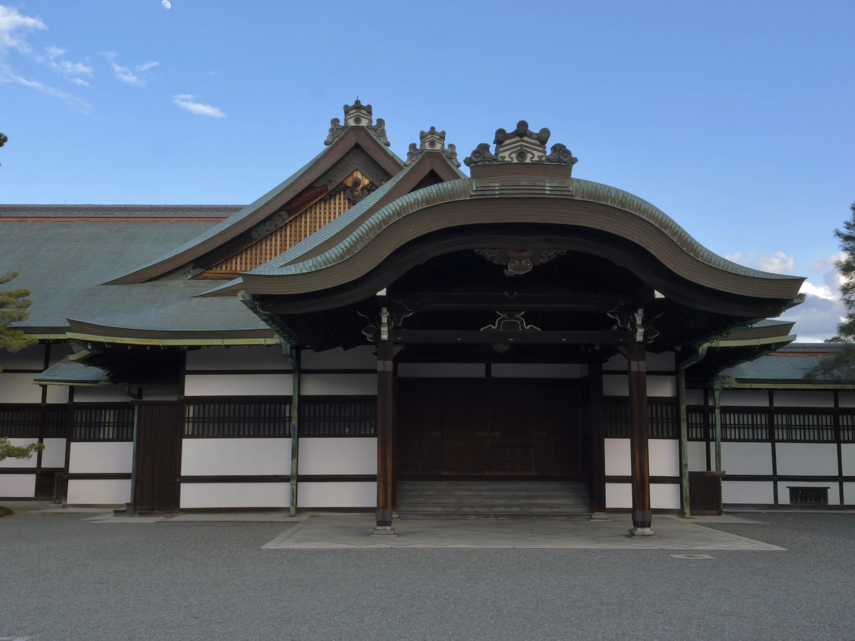 御常御殿 車寄（現地にて撮影）