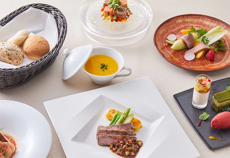 スタイリッシュな店内で味わうイタリア料理