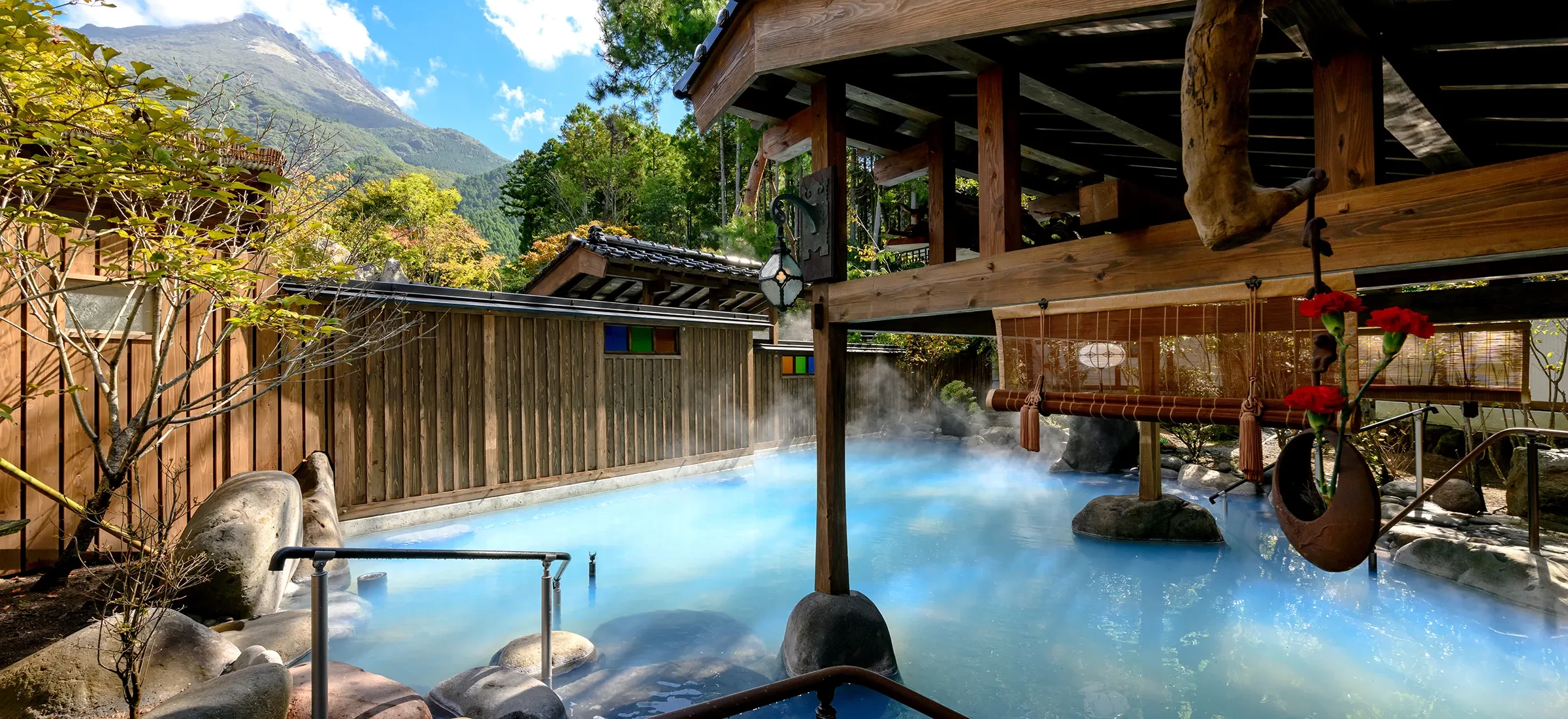 露天風呂から見る由布岳（画像提供：秘湯 天地のしずく）