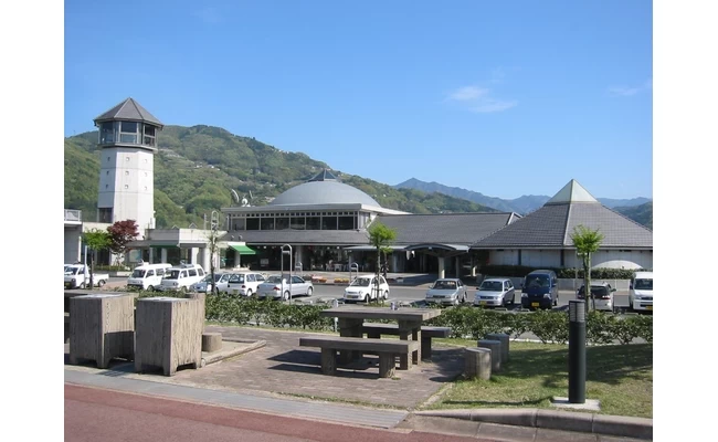 貞光ゆうゆう館①