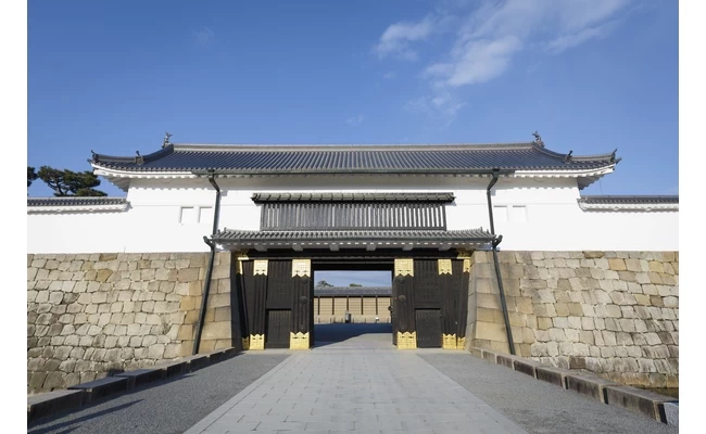 東大手門