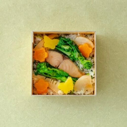 春野菜の彩りと鰆の芹ご飯　