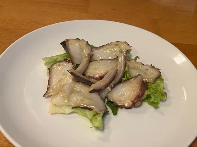 佐島産タコのマリネ（現地にて撮影）