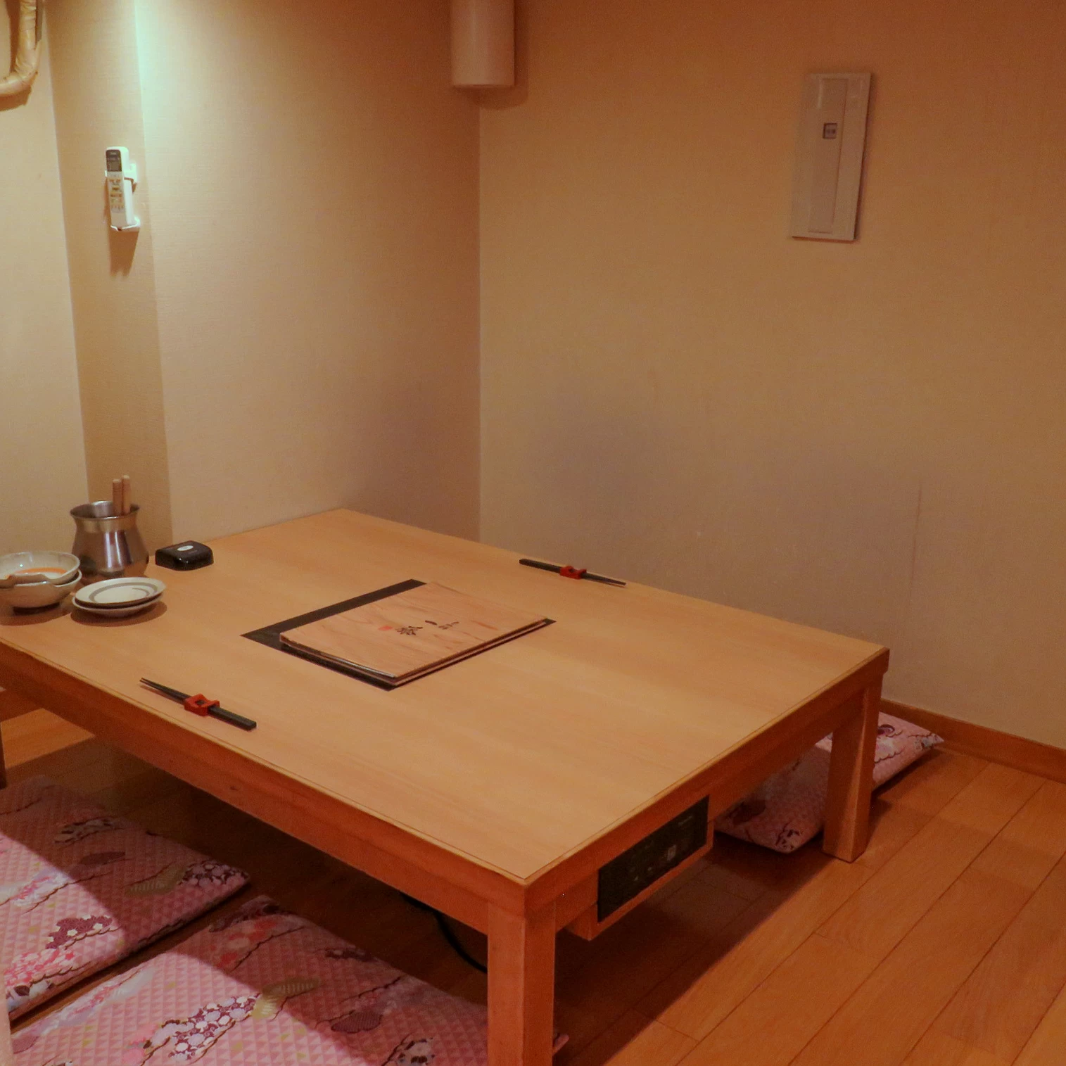 掘りごたつ個室