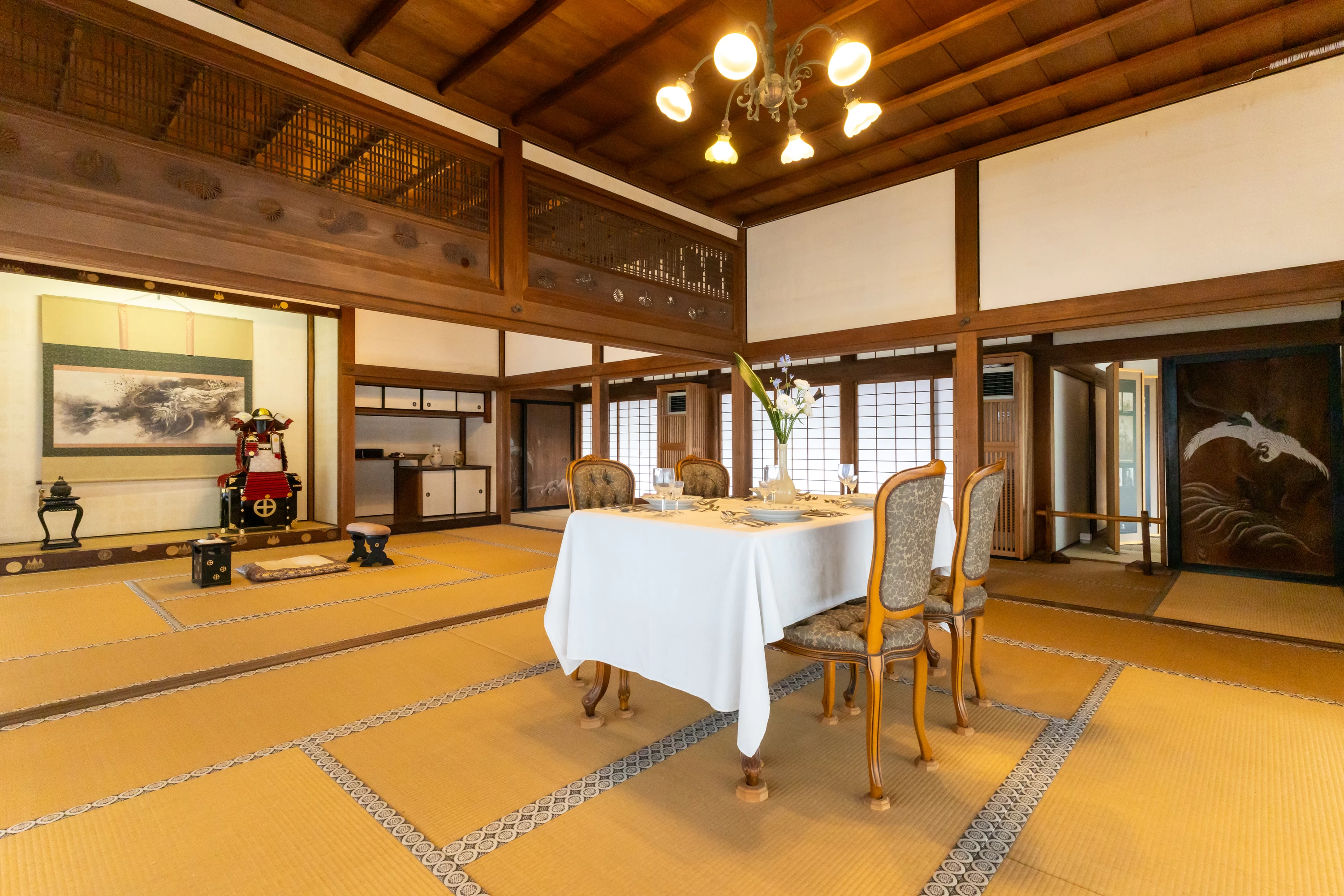 御殿・謁見の間