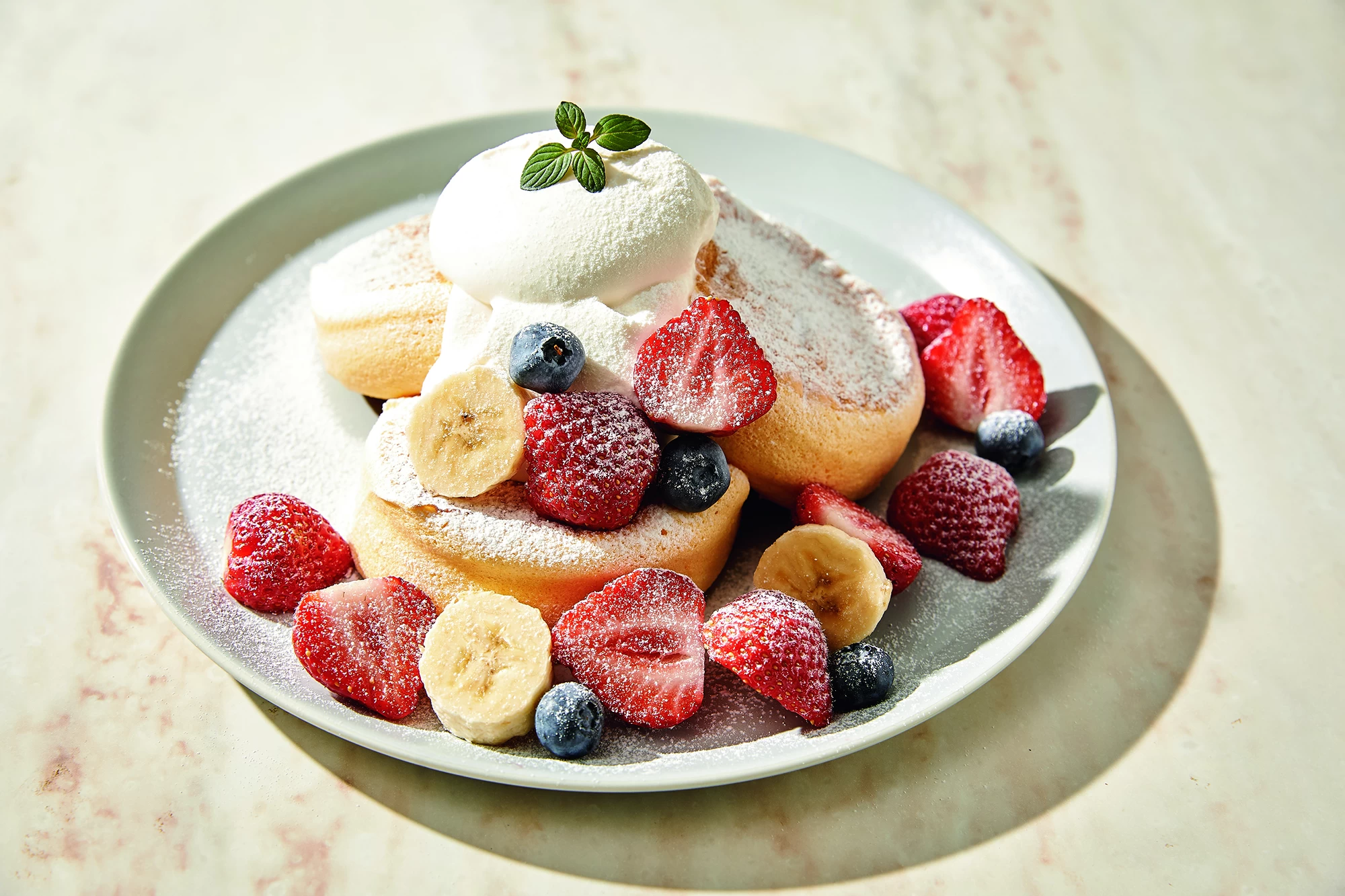 奇跡のパンケーキ（フレッシュフルーツ）