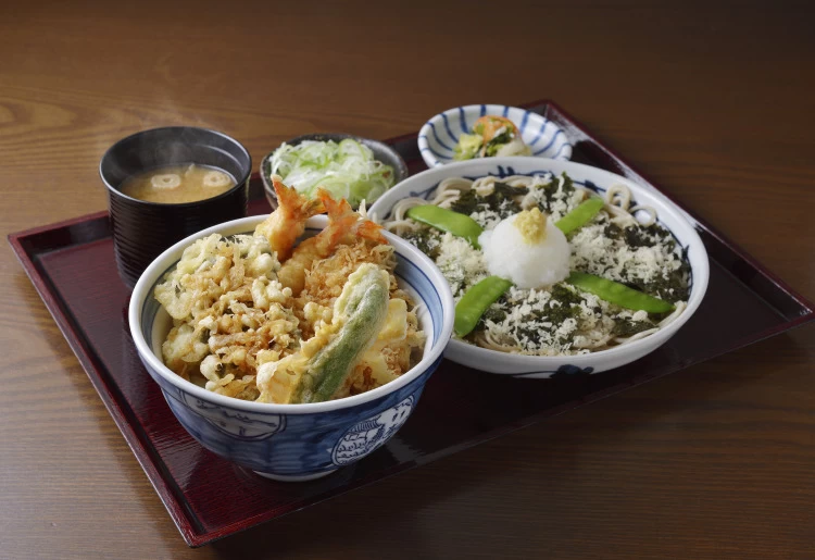 丼とおそばのセット