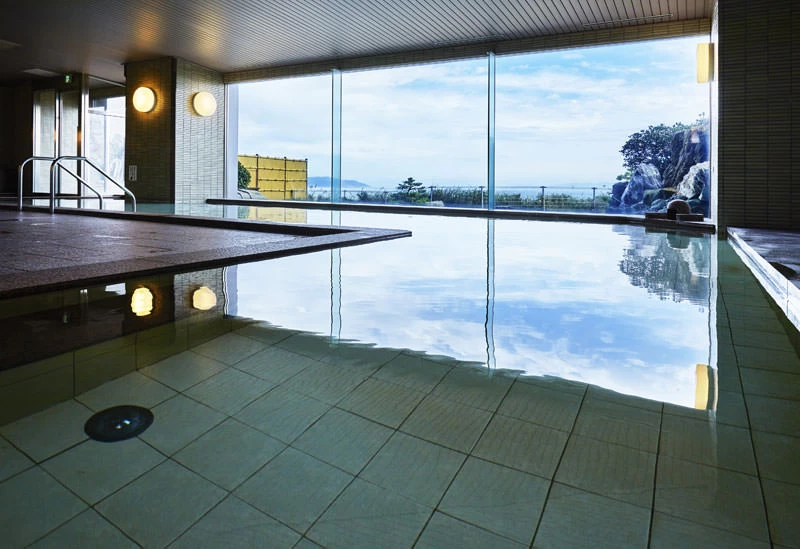 天空にいるような開放的な湯浴み