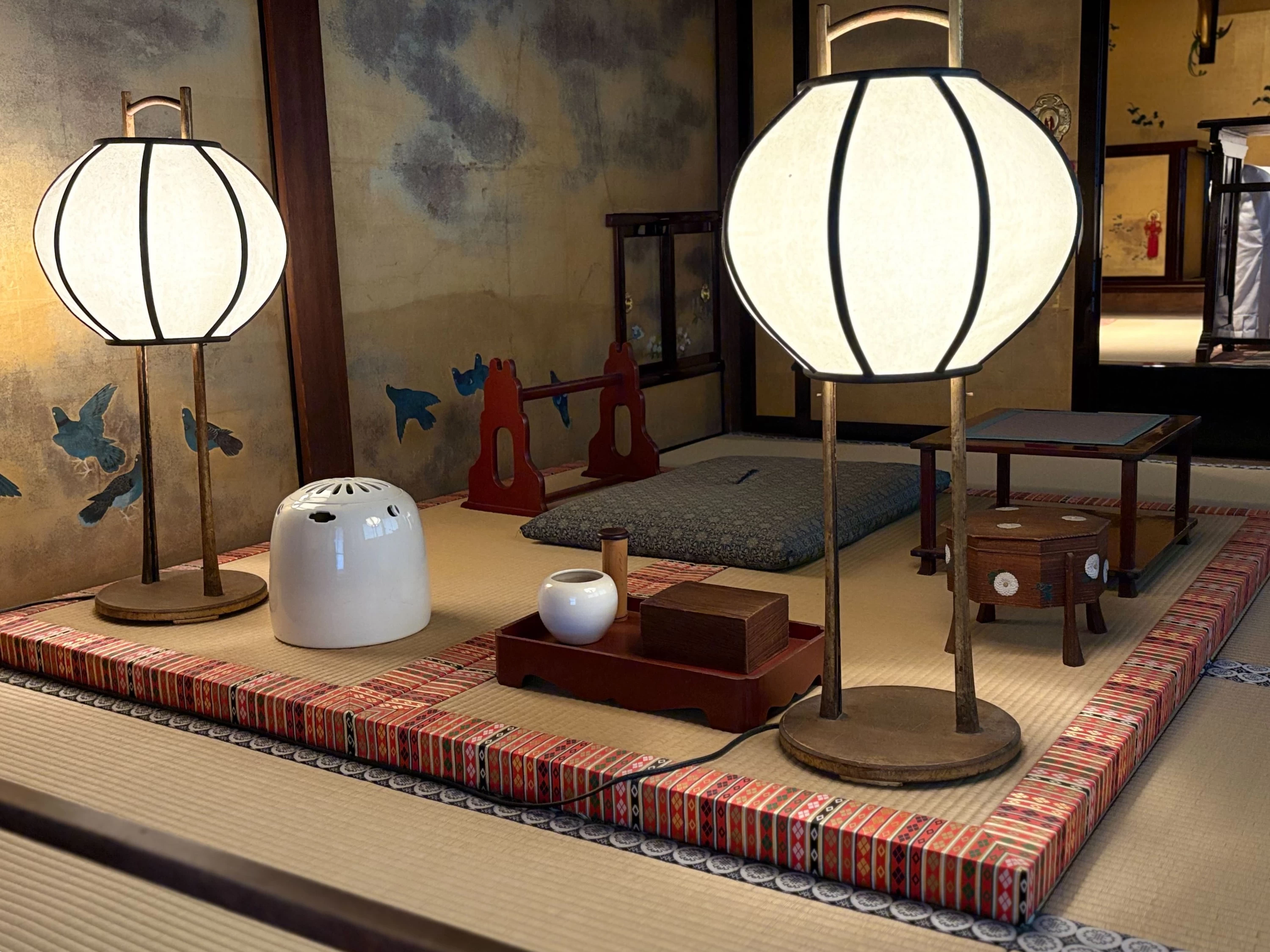 御居間（現地にて撮影）