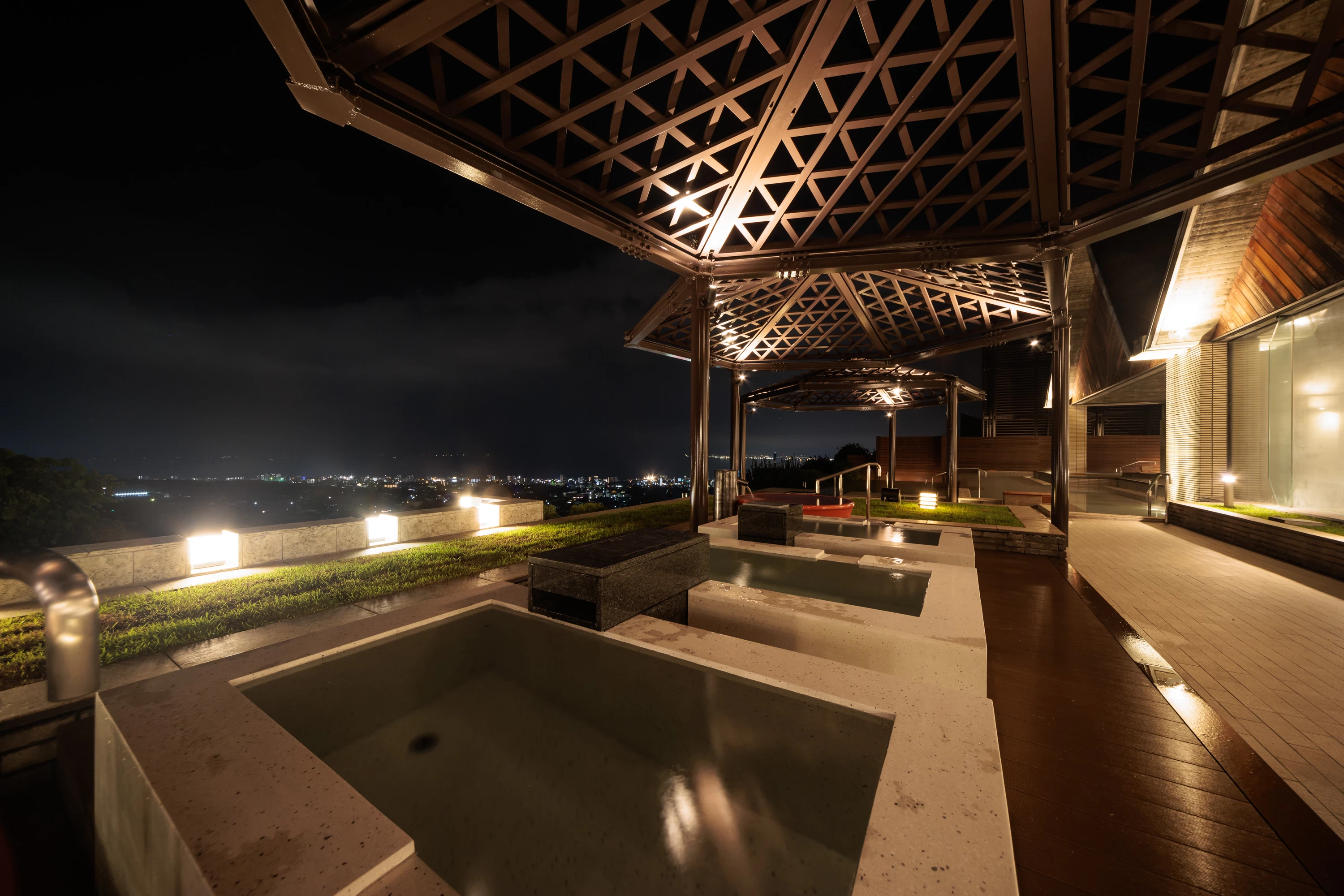 露天風呂の升湯（画像提供：杉乃井ホテル）