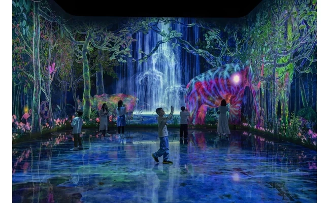 チームラボ《鼓動する大地》©チームラボ