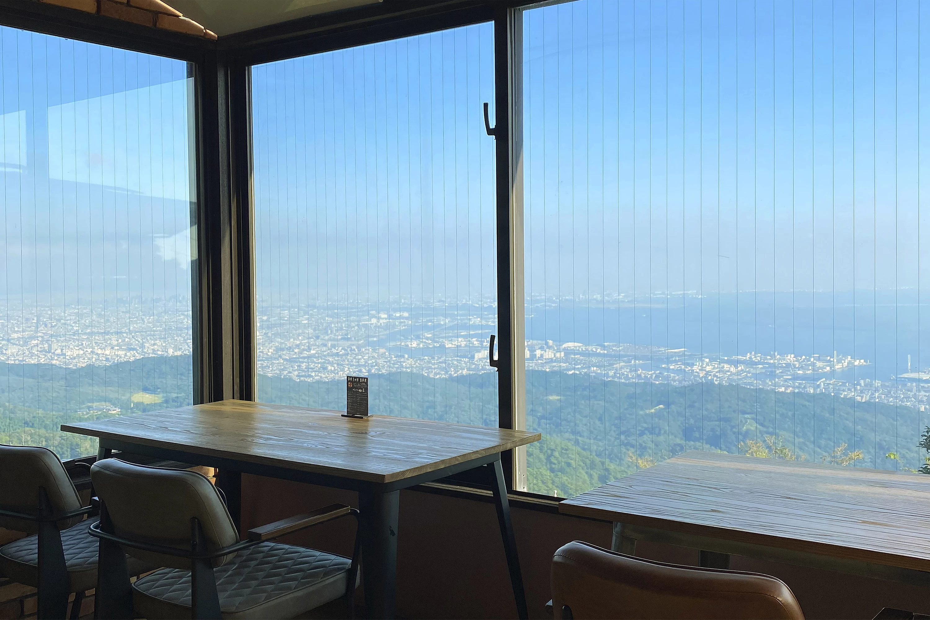 六甲ビューパレス店内