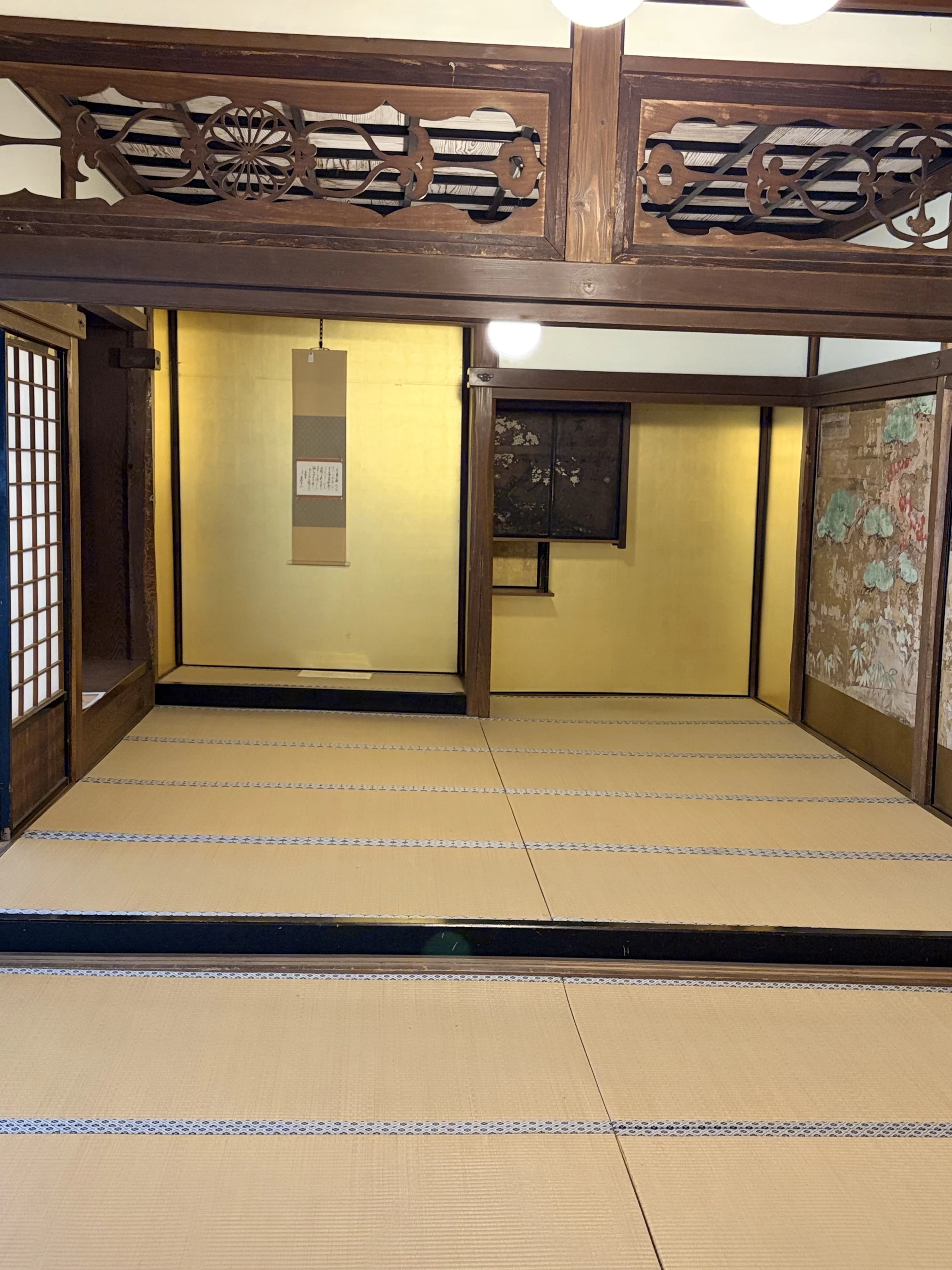 堂内①