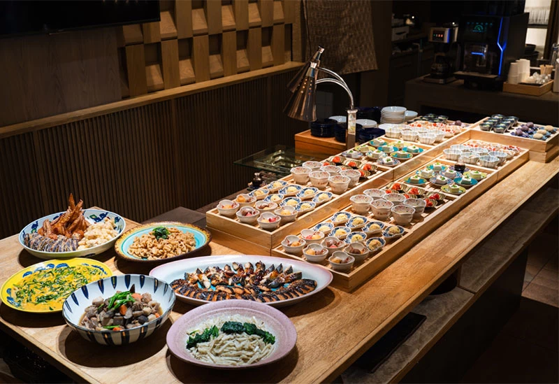 1階のレストランで味わえる朝食ビュッフェ