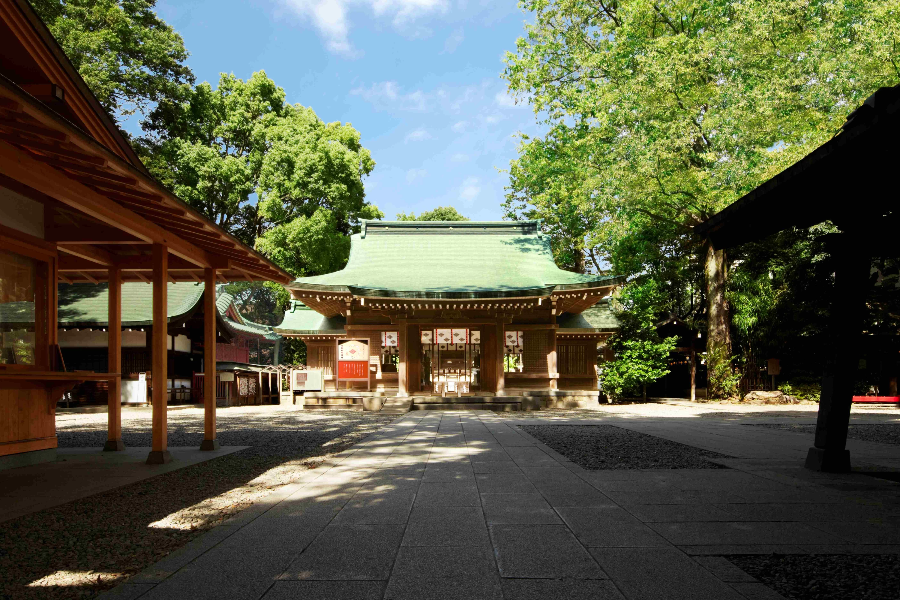 拝殿正面（昼）