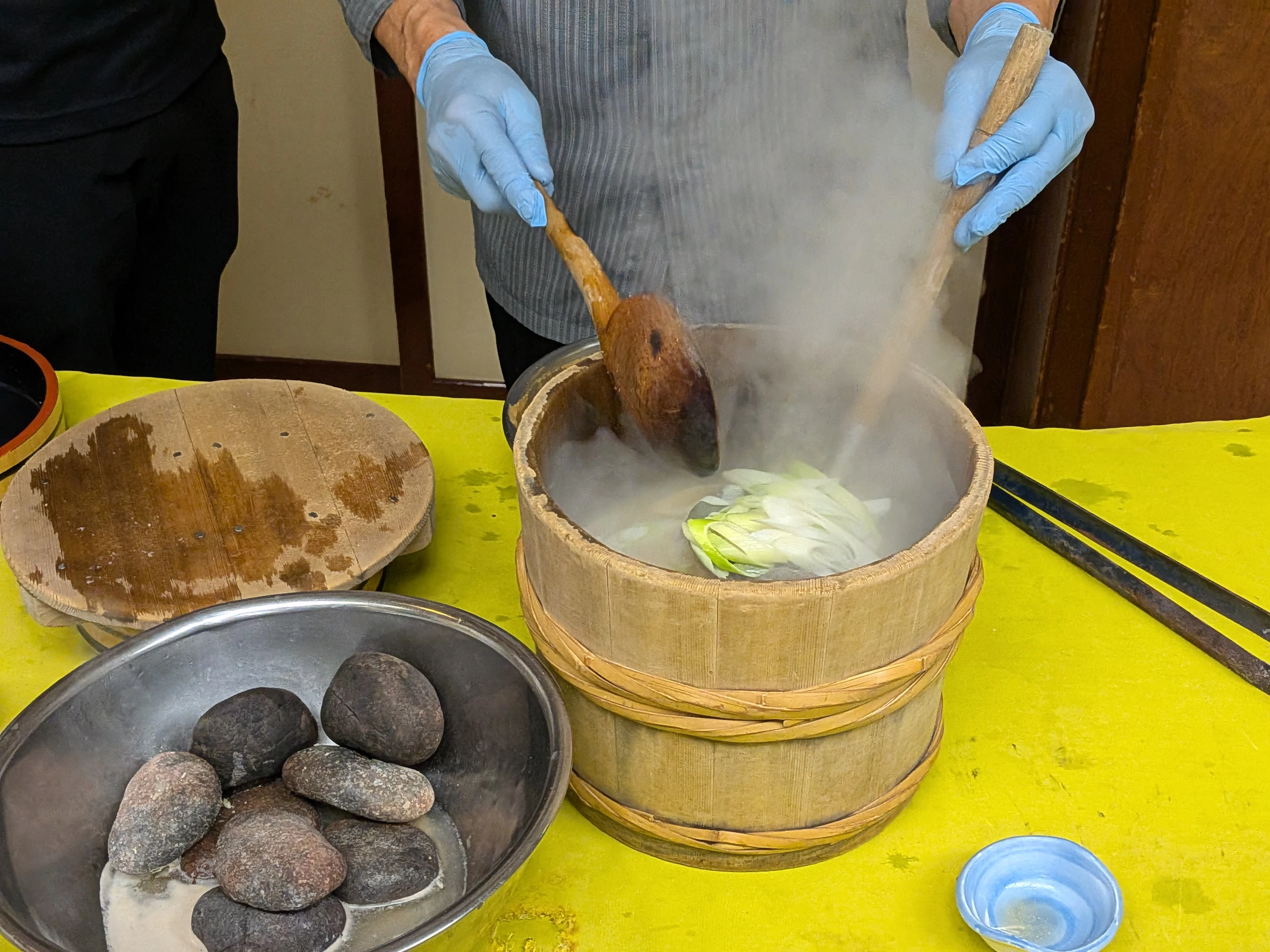 男鹿の伝統料理「石焼料理」