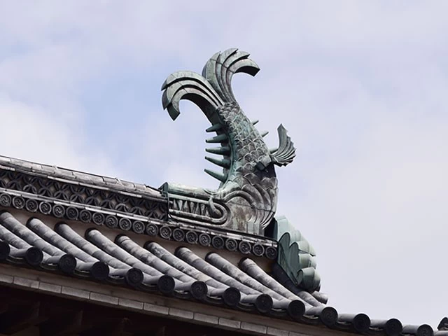 鯱（しゃちほこ）