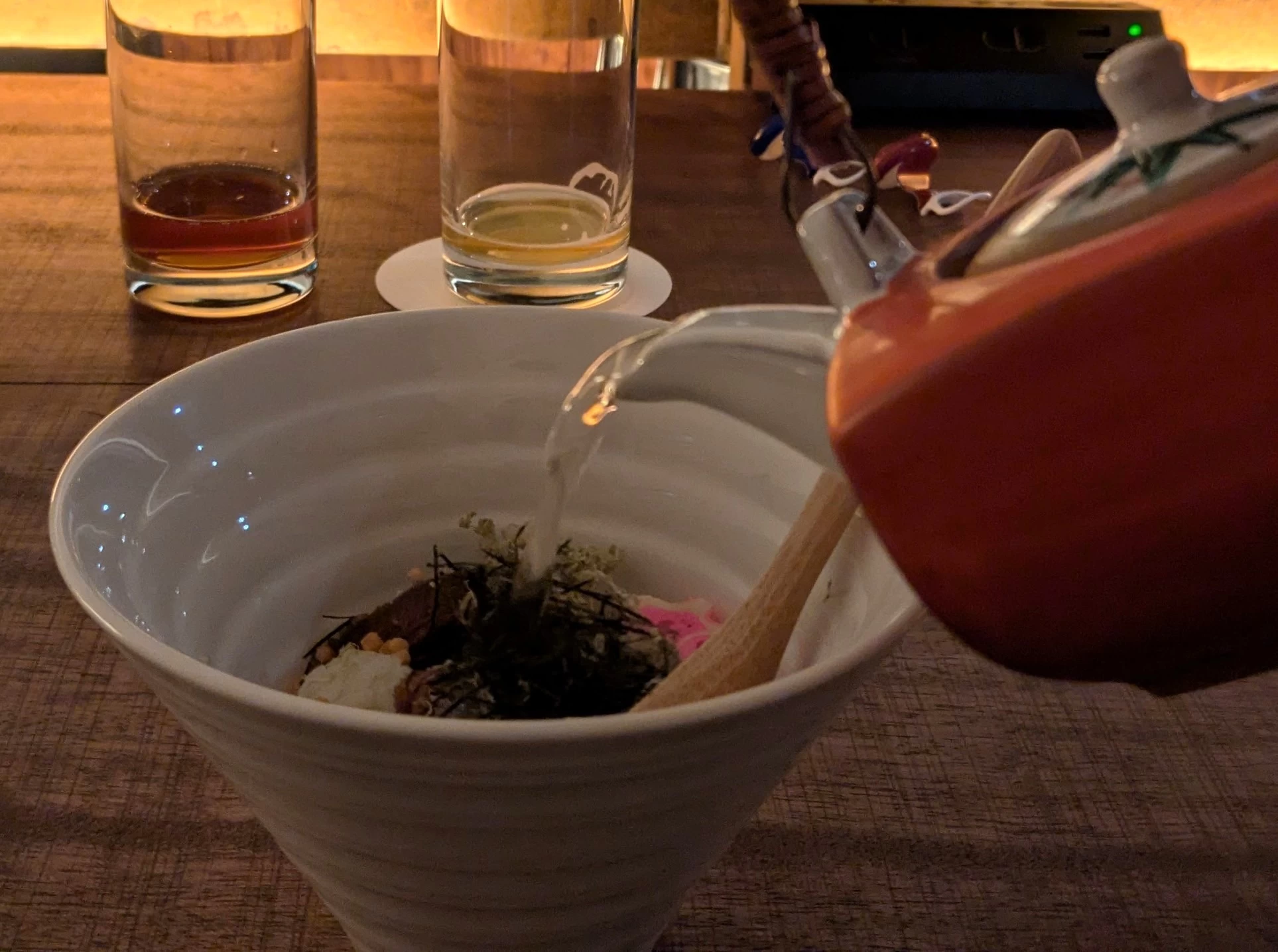 バーカウンター お茶漬け(現地にて撮影)
