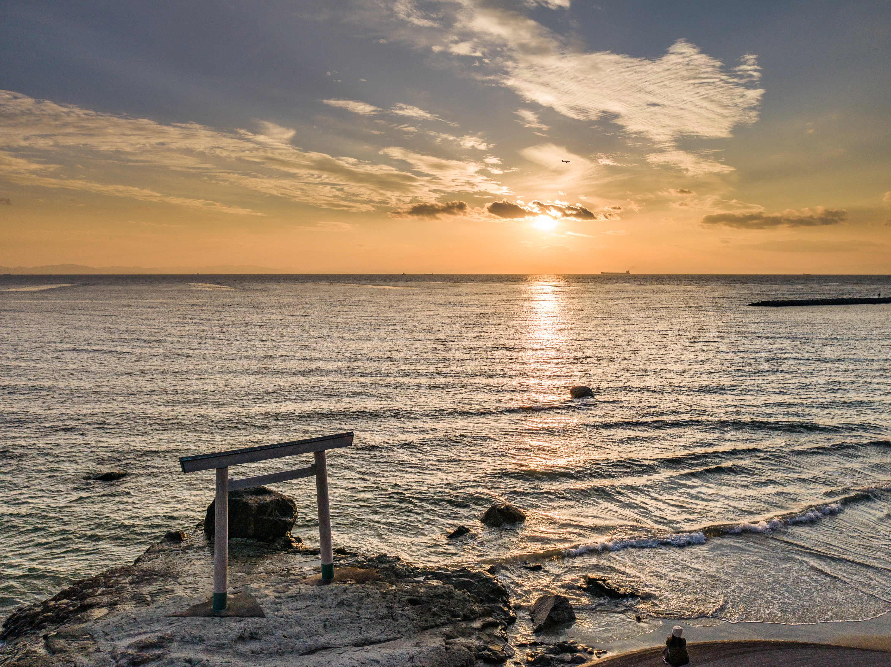 夕陽とつぶてヶ浦