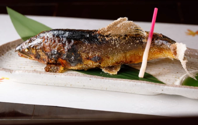 天然アユの焼き物
