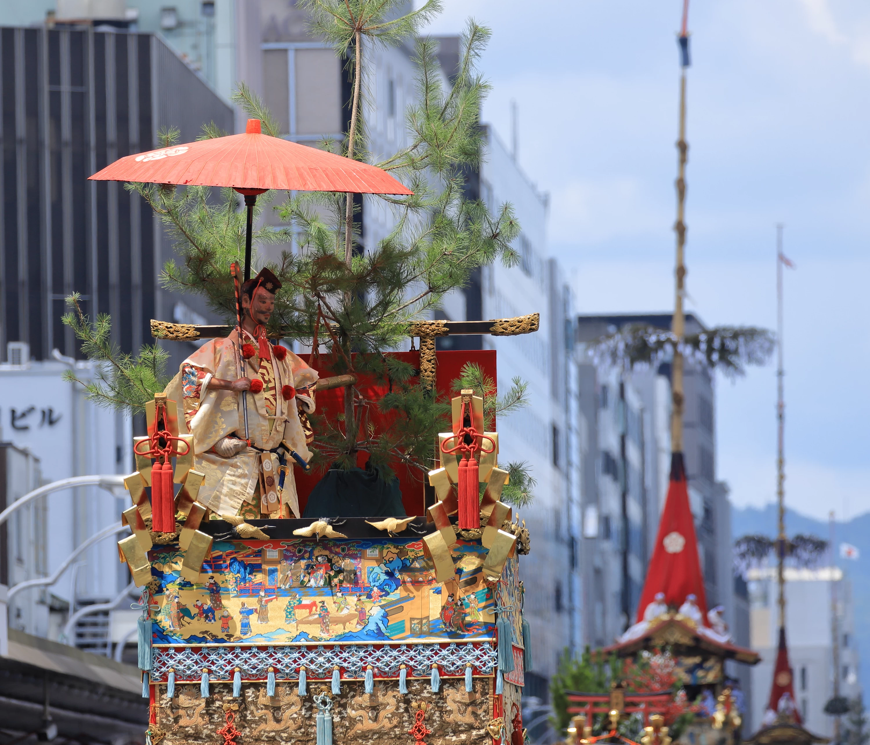 山鉾は「動く美術館」ともいわれる