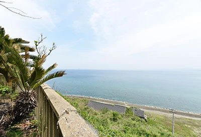 境内から見える海景色でリラックスしよう
