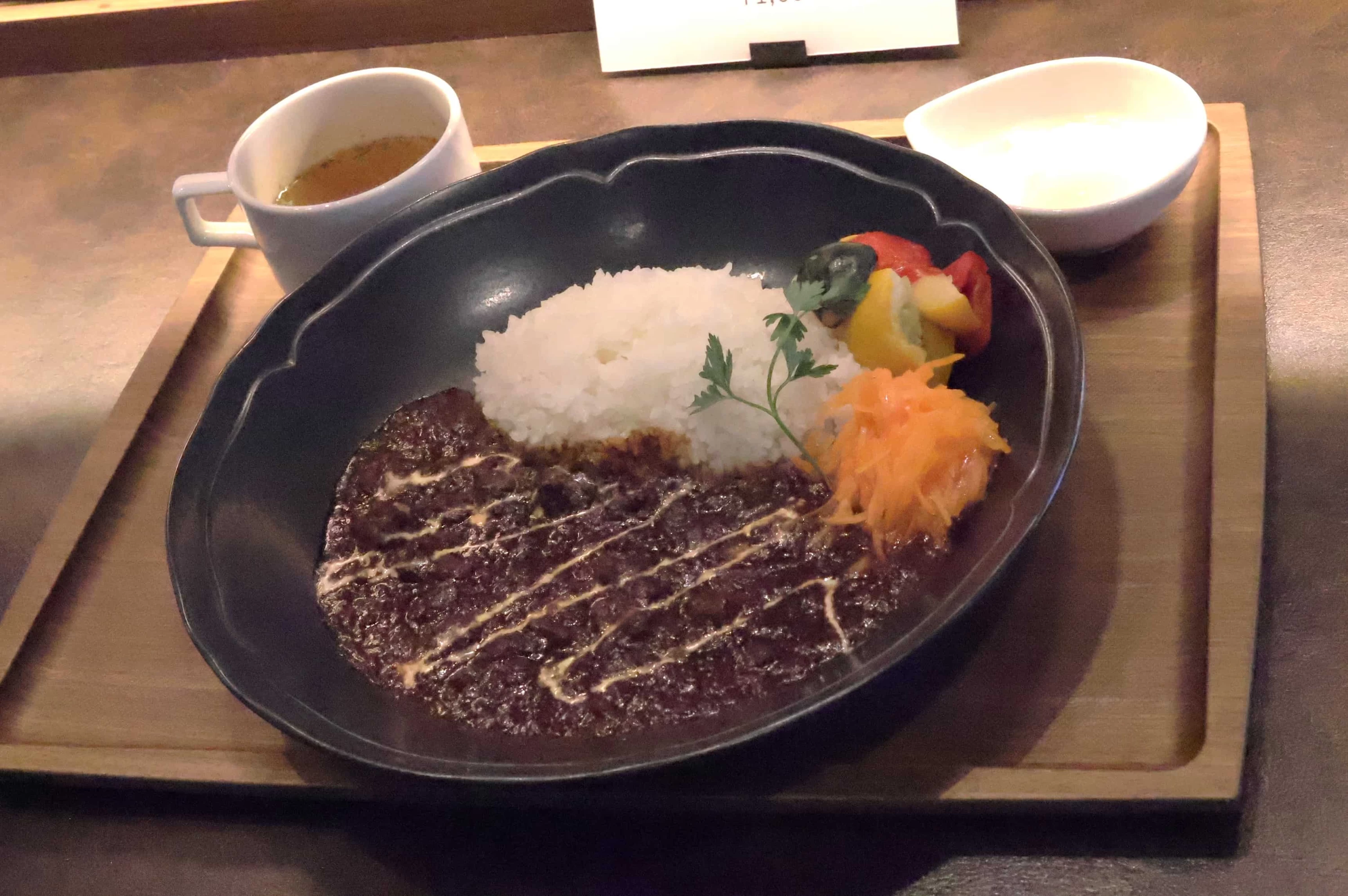 大涌谷カレー(温玉付き)(現地にて撮影)