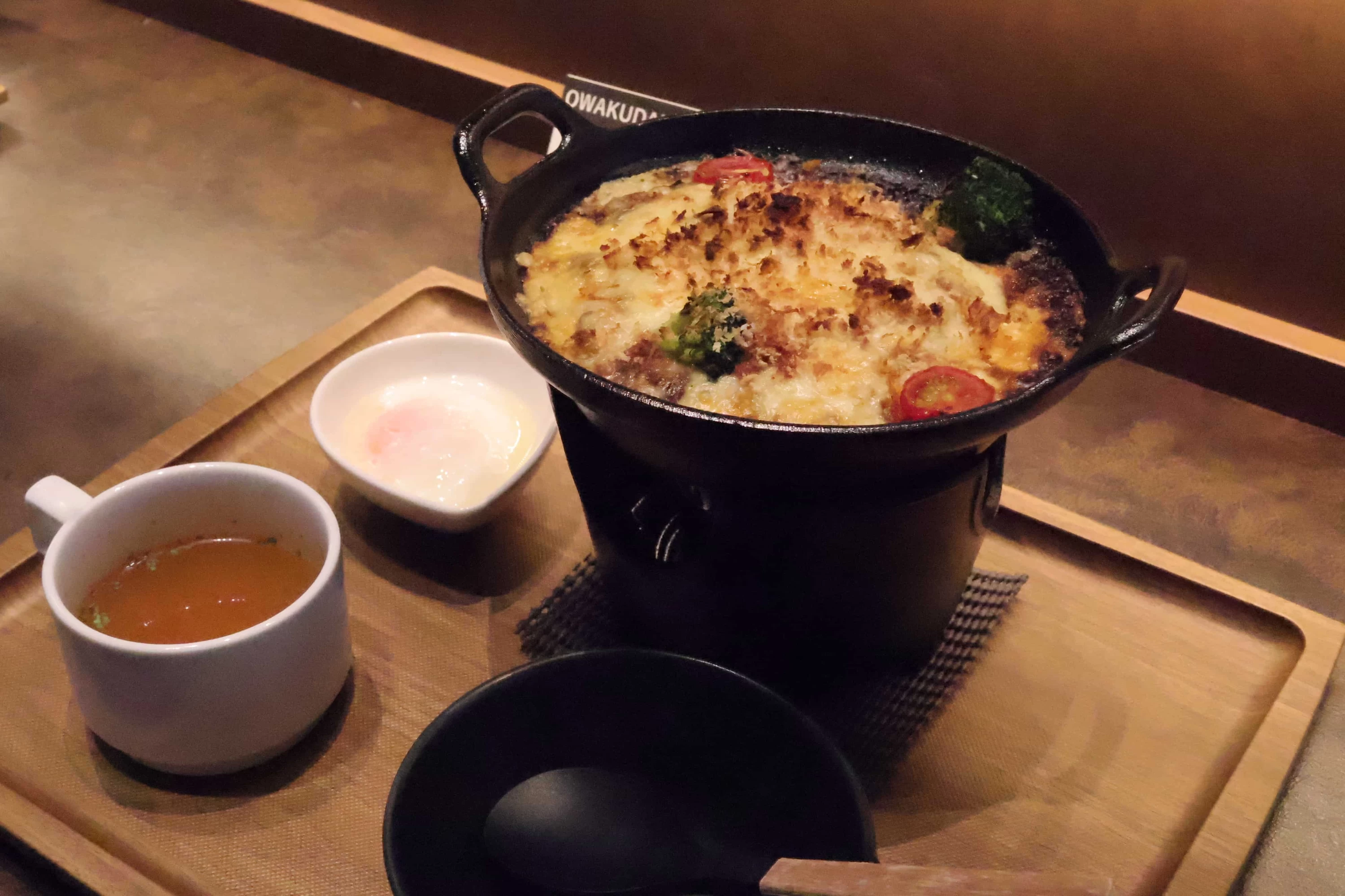 焼きチーズカレー(現地にて撮影)
