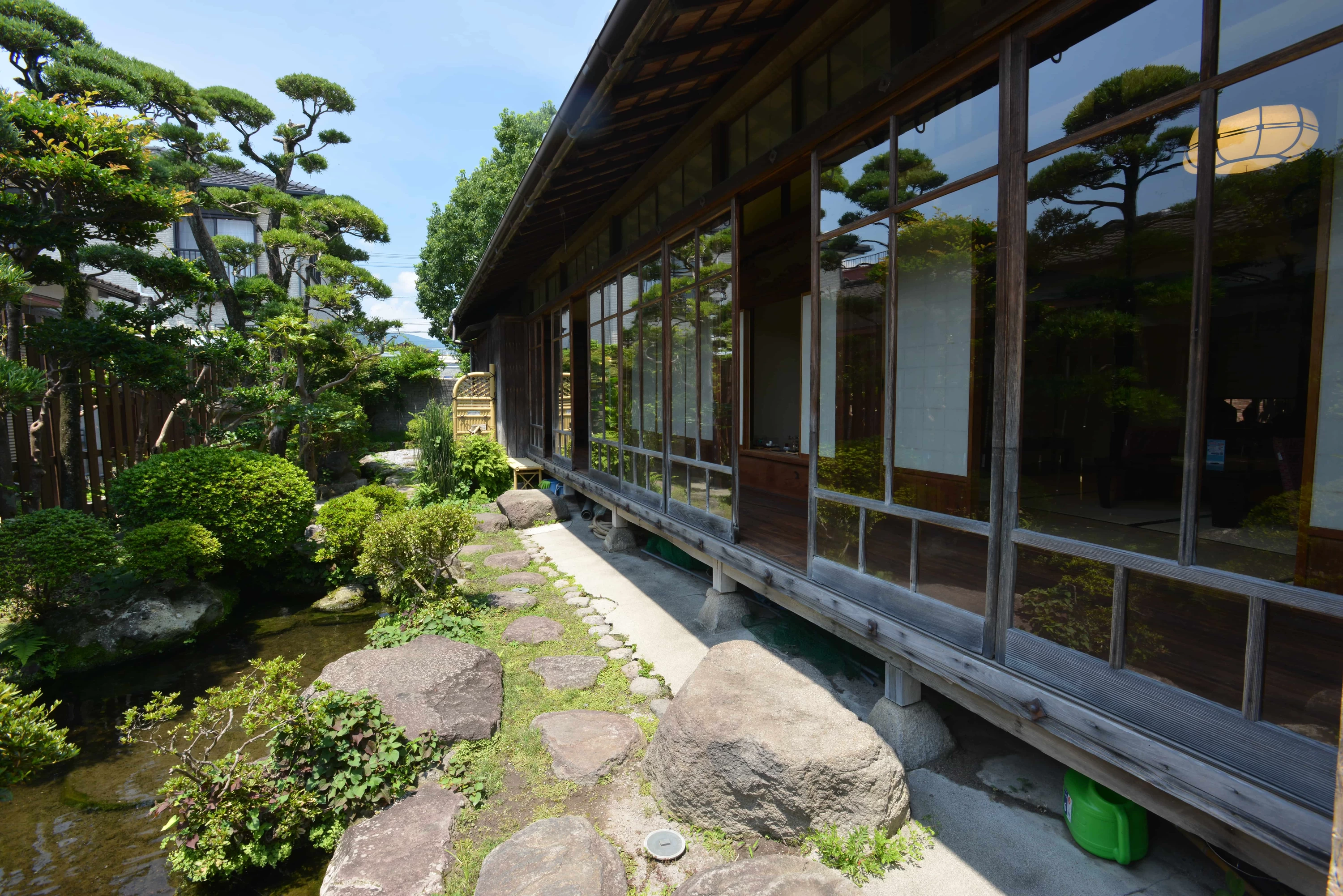 風情あふれる日本庭園を眺められる②