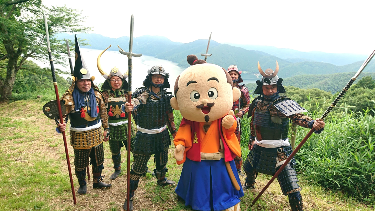 現地のキャラクターたち