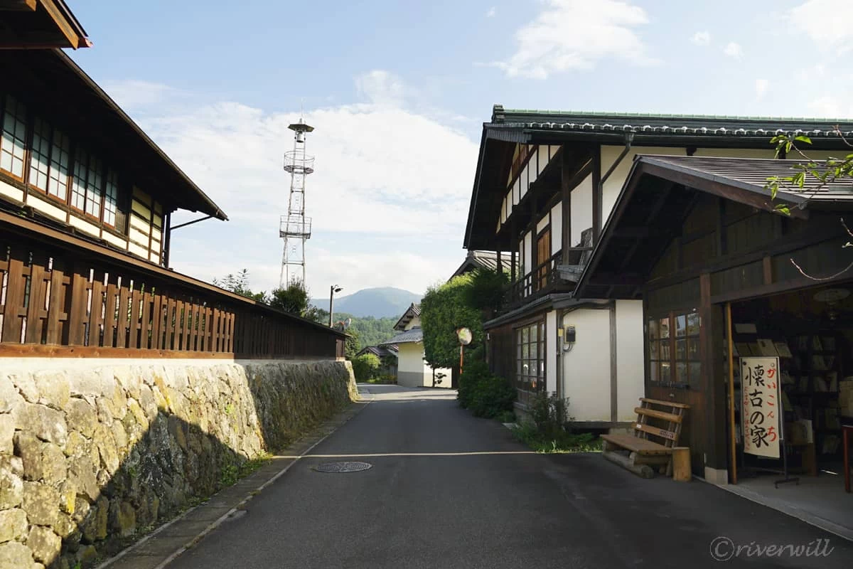”出梁”のある伝統的な木造家屋