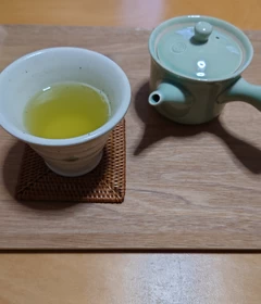 抹茶の風味のある 香り高い煎茶