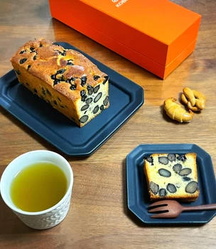 【ギフト】大粒丹波黒豆のパウンドケーキと飾りパンマグネット